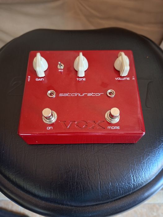Vox saturator distortion Joe Satriani