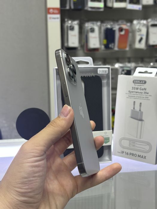 iPhone 15 Pro Max 256GB в отличном состоянии