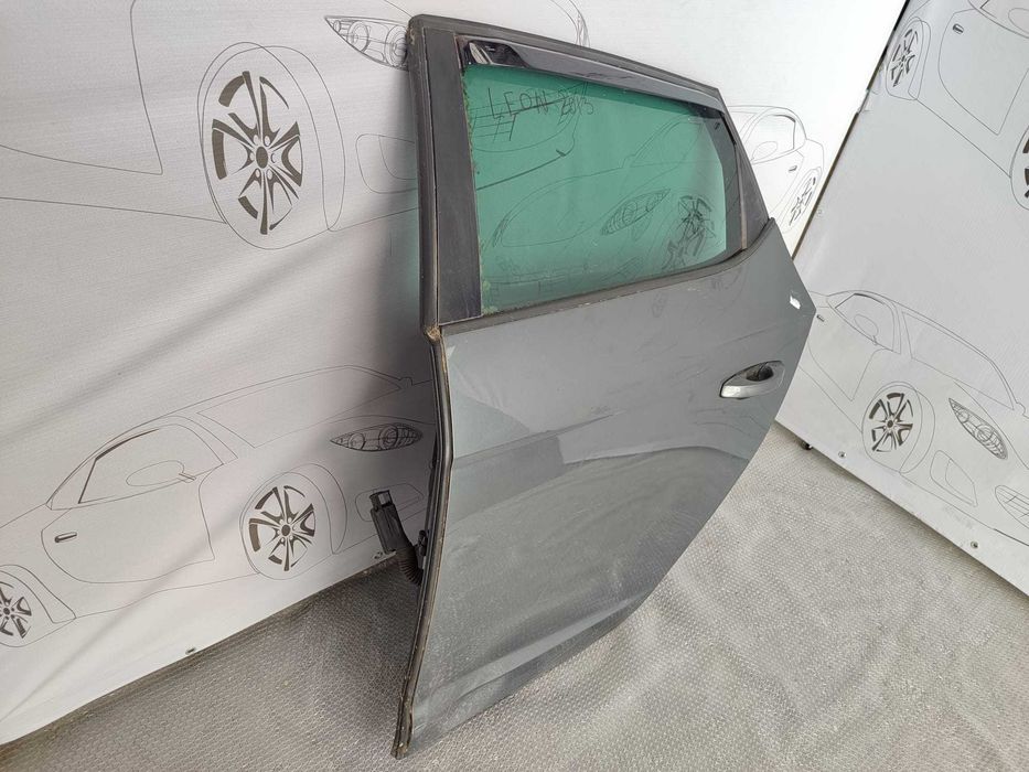 Usa Spate Stanga Seat Leon (5F) Hatchback 2012–2020 / Cod OEM 5F4833055 (11A)