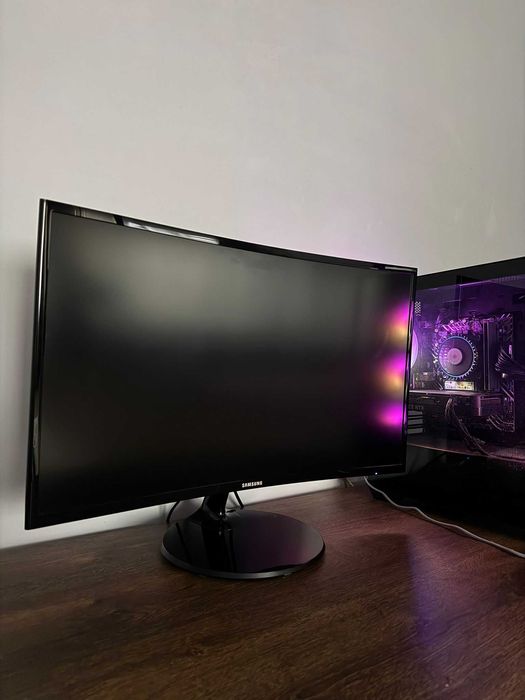 Monitor LED Samsung Curbat 27 inch 4 ms Negru FreeSync 60 Hz