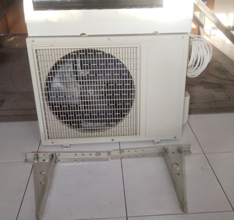 Срочна  продаю  свой  кондиционер (12( идеальной состояние