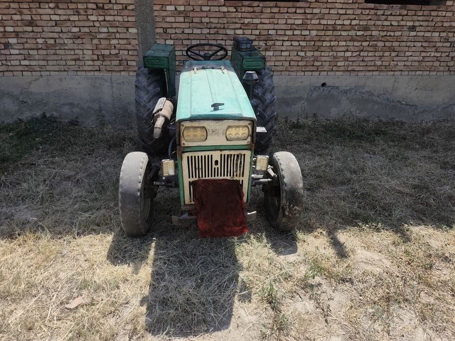 Mini traktor By300 sotiladi