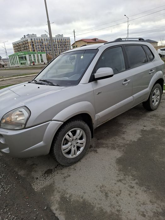 Продам машину Хундай туксон