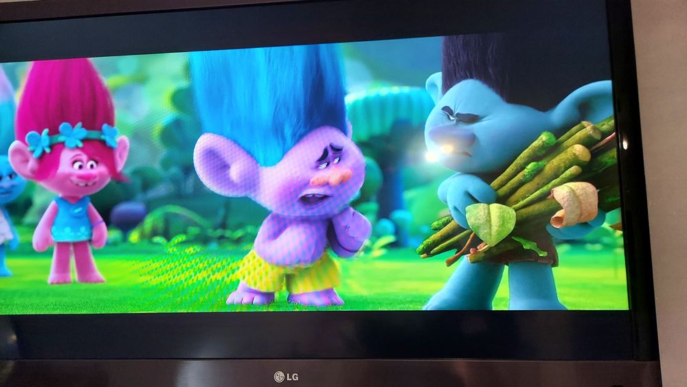 LG 3D, 42", 107 см