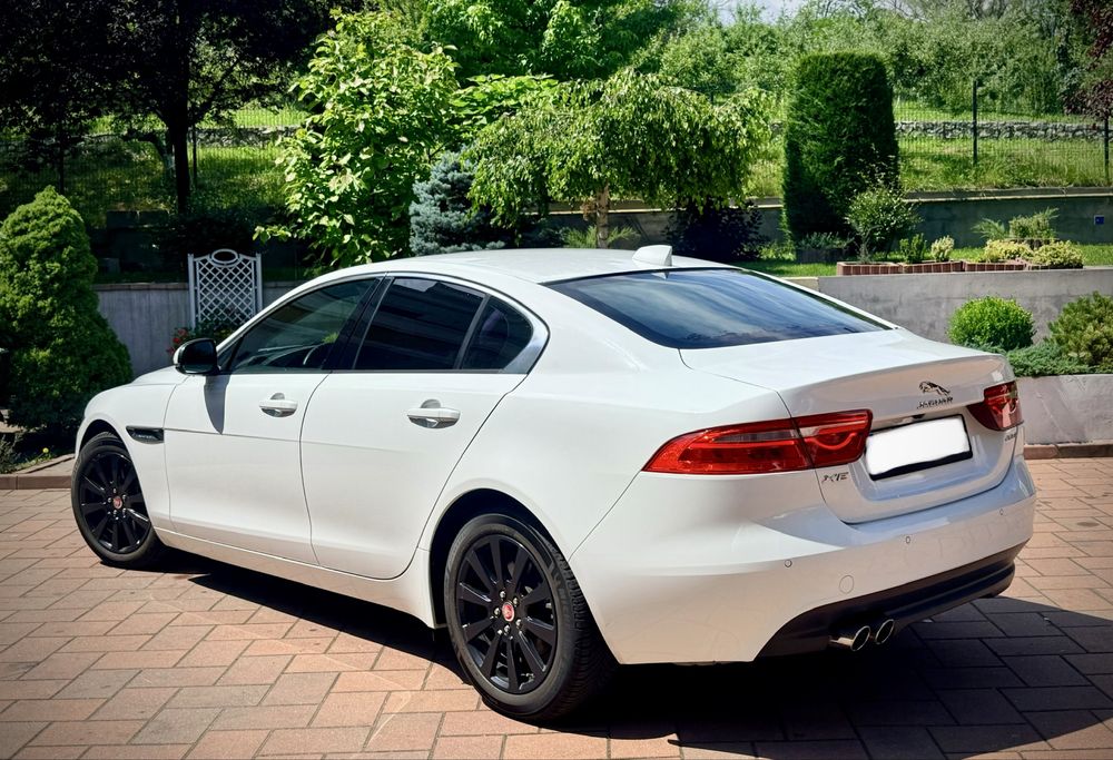 Jaguar XE 2.0d Cutie automata ! Garantie 12 Luni