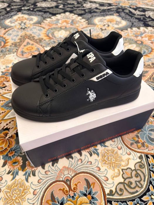 Продается оригинал кроссовки  POLO кроссовки