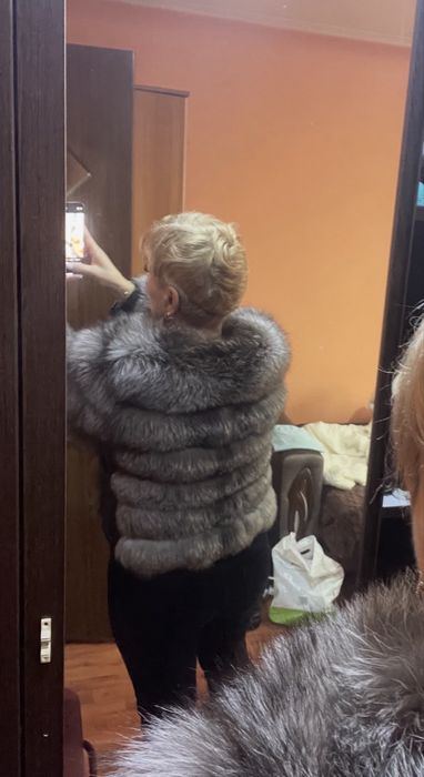 Blana Naturala Marimea este L dar eu port S M si imi vine super