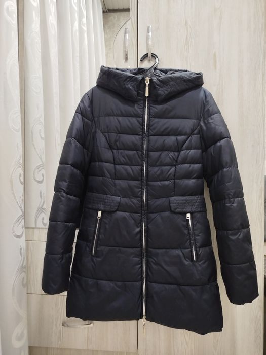 Женская куртка продается