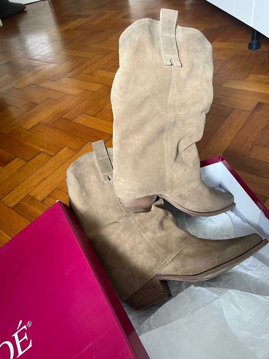 Cizme damă POÉ mărimea 39, piele întoarsă bej, noi, nepurtate