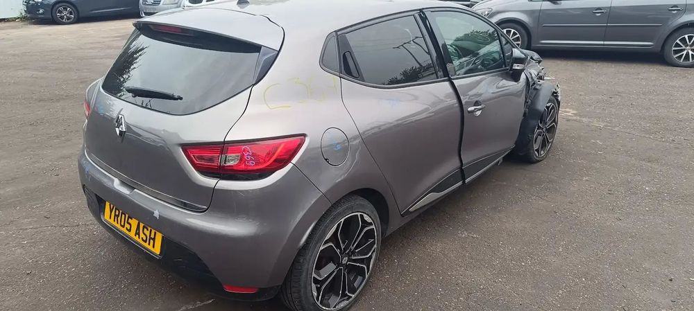 Dezmembrari / Dezmembrez Renault Clio 4 (B98) Hatchback 1.2 Benz D4F740 cutie viteze manuala cod culoare TEKNG