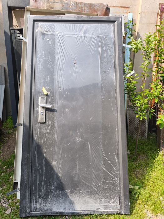 Железная дверь 96*205