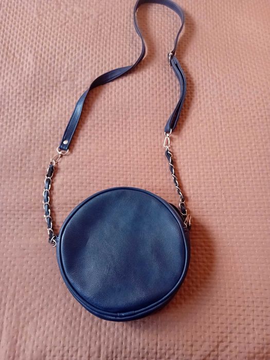 Дамска чанта кръгла