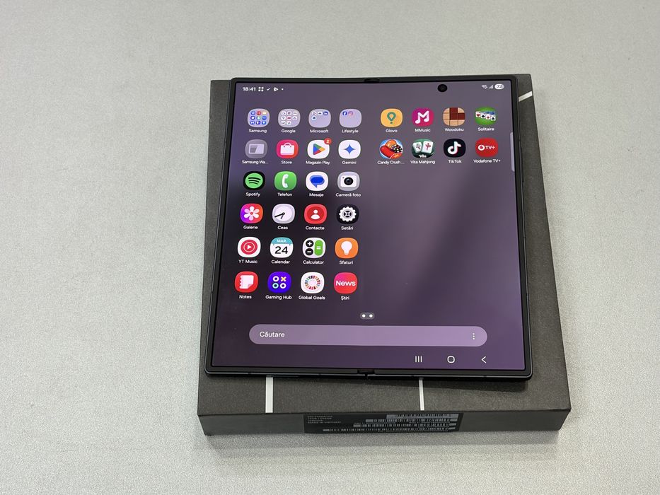 Samsung Galaxy Z Fold 7, 256 gb, 12 gb ram, JetBlack, la cutie
