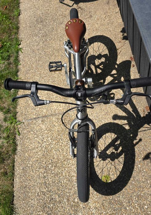 Bicicletă copii Early Rider Belter 16”  – 5,7 kg === transmisie pe curea ===