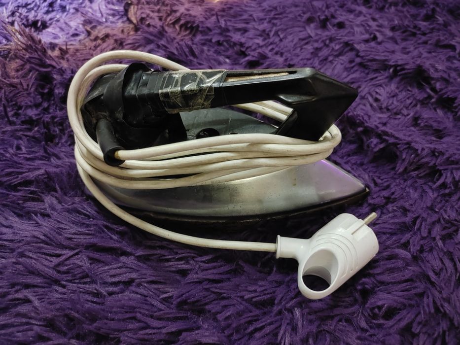 Продается утюг советский