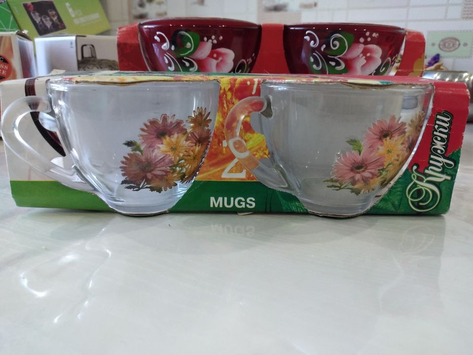 Посуда варенницы, соусница, кружки