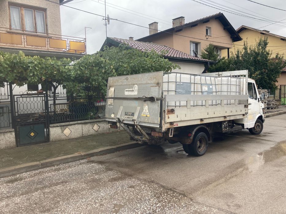 Продавам Мерцедес 409 с падащ борд плюс брезент. Цял или на части.