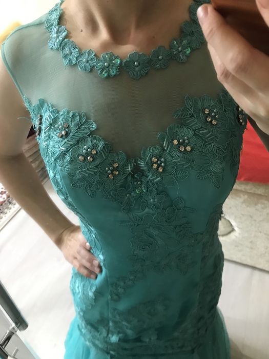 Вечернее платье