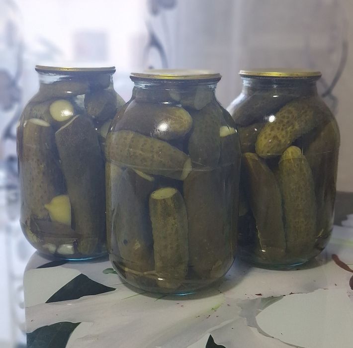 Соленья огурцы 2л, помидоры, ассорти и салаты