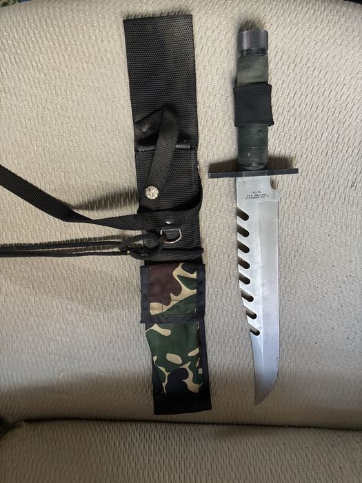 Нож за лов и оцеляване