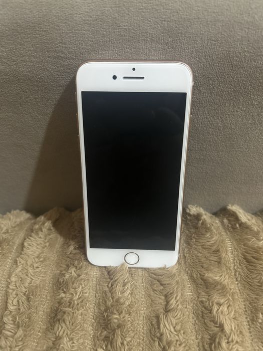 iPhone 8 без коробки