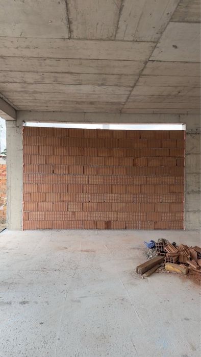 •Технически и строителни услуги•