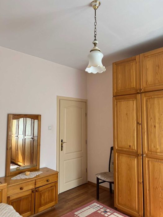 Тристаен апартамент в ж.к. Тракия