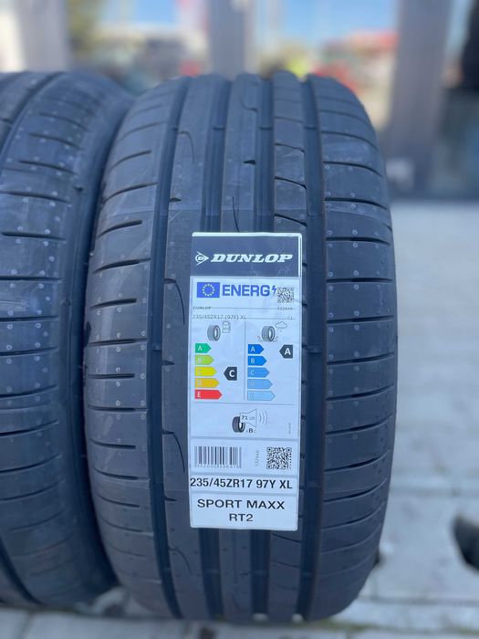 235 45 17 Dunlop Sportmaxx RT2 97Y XL