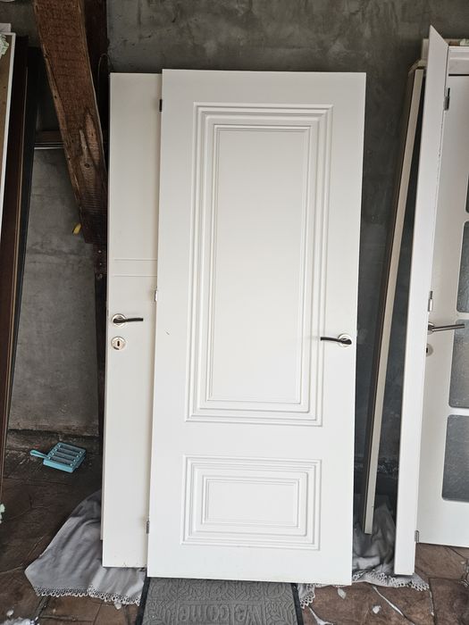 Uși  de interior noi nemontate