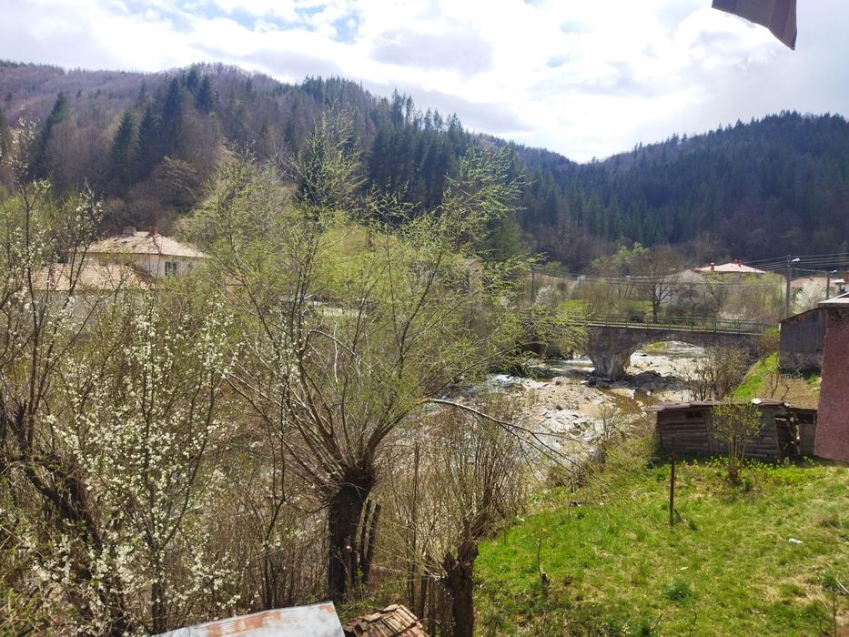 Продава се Двустаен апартамент в с. Могилица, Област Смолян - 80 кв.м за 438 €/кв.м - Снимка #1