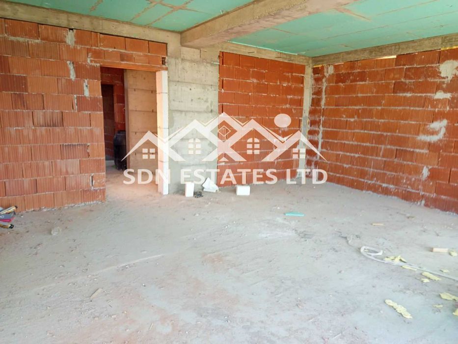 Продава се Къща в Казанлък - 268 кв.м за 857 €/кв.м - Снимка #5