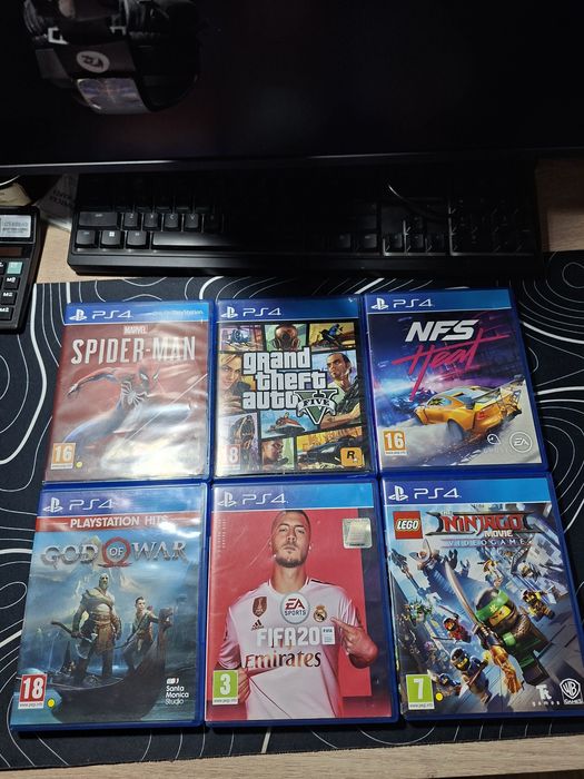 Ps4 1T бял (добавени 500gb) с един joystick  +13 игри