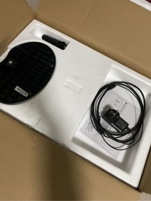 Монитор LG бу 1 шт