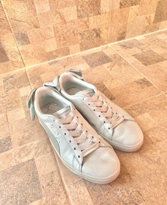 Дамски маратонки Puma с панделки