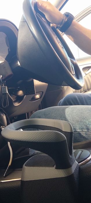 W211 cup holder , поставка за чаши