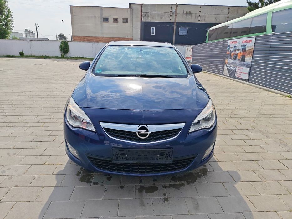 OPEL Astra 2011 — imagine 2