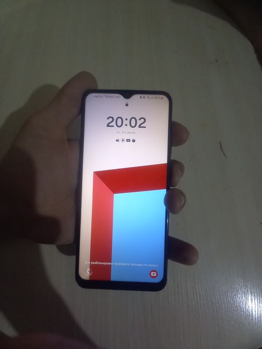 Продам или же обменяю телефоны телефон смартфон самсунг на что то