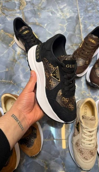 Adidași pentru damă Guess