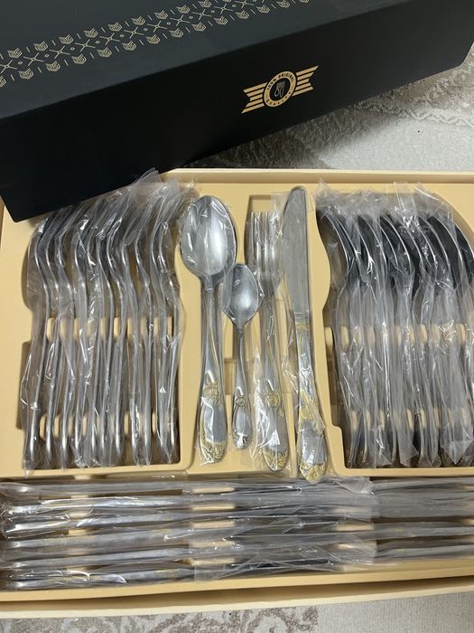 Набор столовых приборов 71 предмет