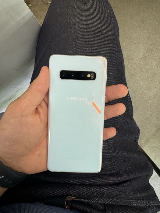 Продам самсунг s10 11 версия