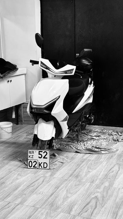 м12 обмен айфон или продается