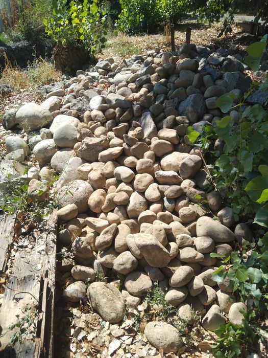 Камни продам срочно