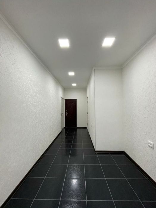 Чиланзар 19 квартал Сдаётся офис 18м2 вдоль дороги