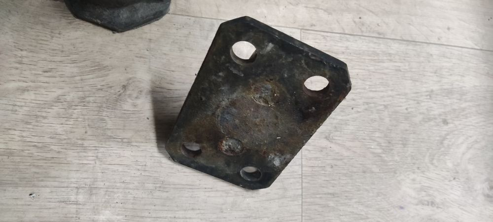 буксировочная петля pajero 2