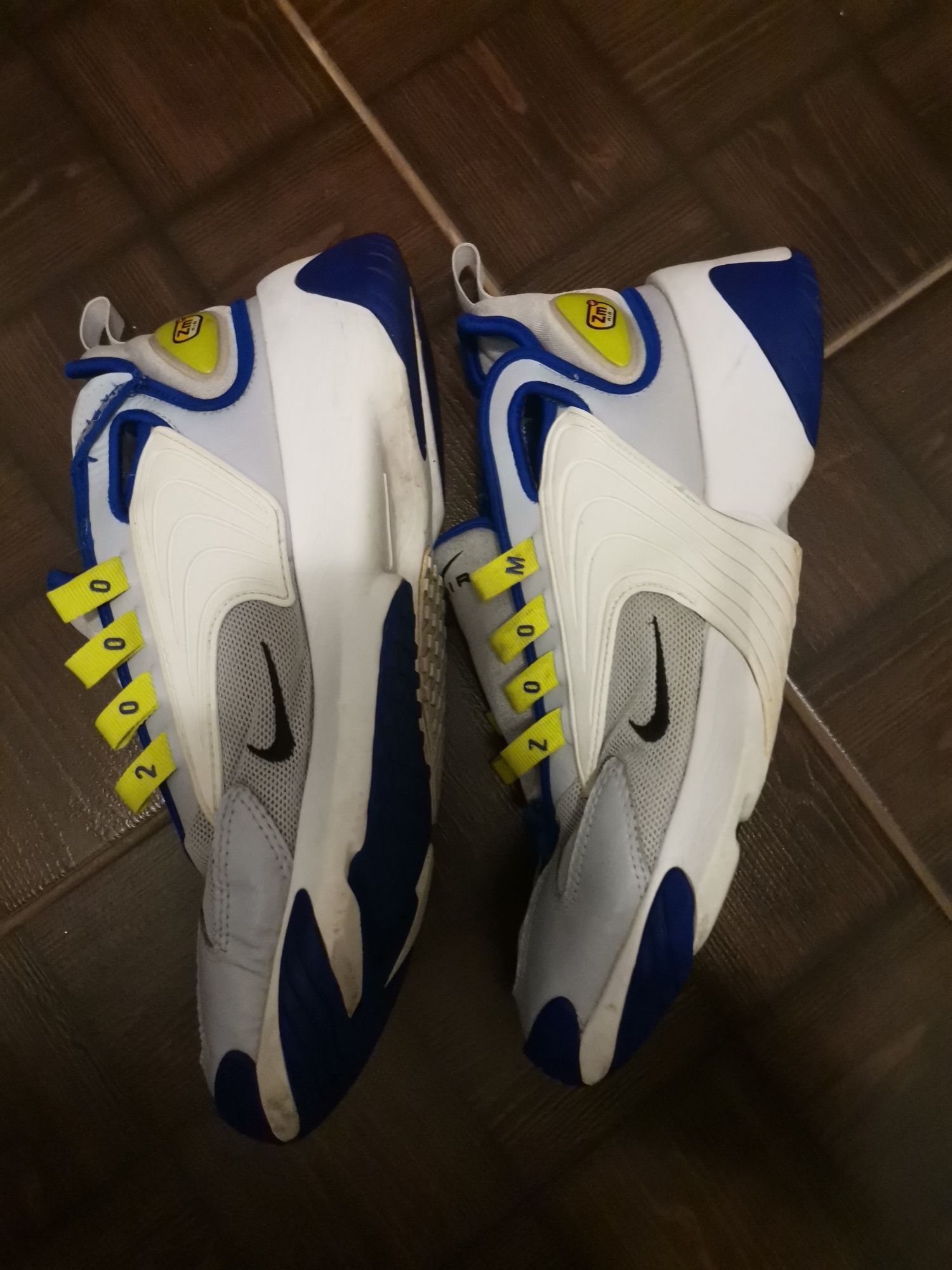 Nike air sale zoom 2000