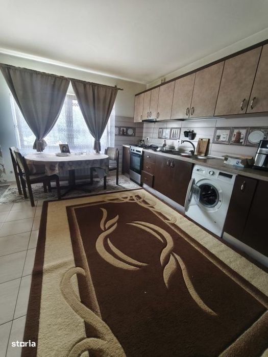 Casa individuala 5 camere, 370 mp teren, Radauti