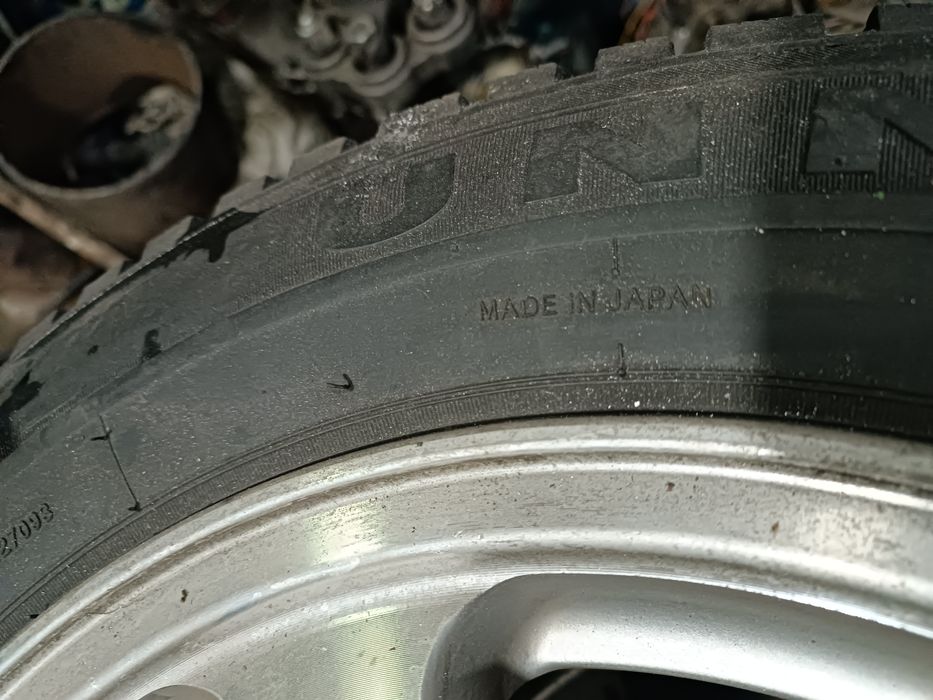 Продаю диски с резиной зимней