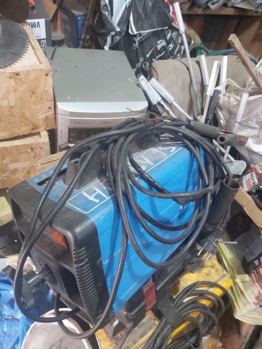 Aparat de sudura cu ventilator