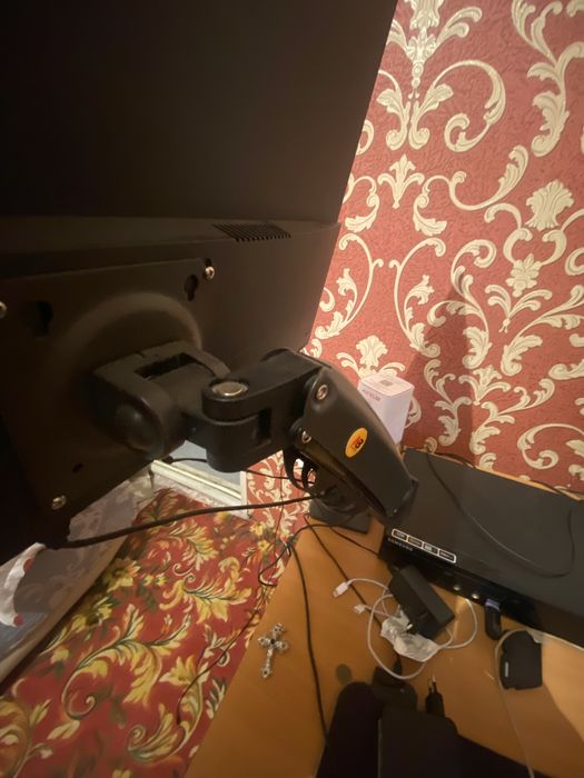 Монитор 1920х1080