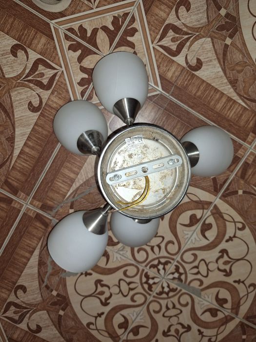Люстры б/у ,продам